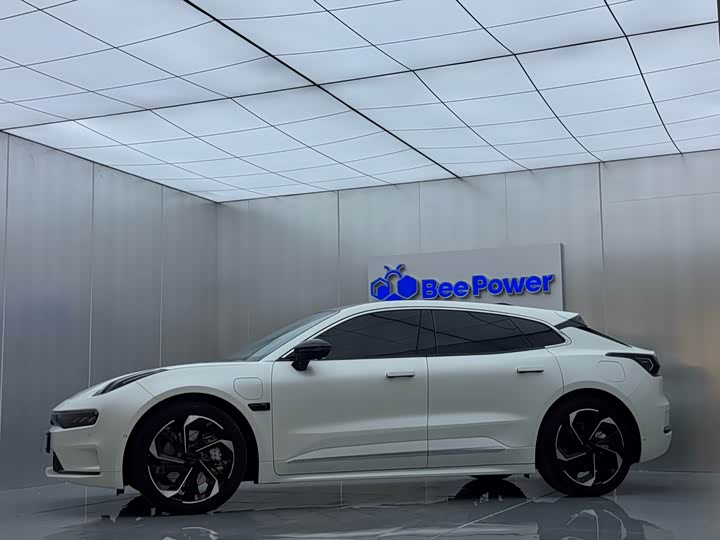 Фото 5 - Zeekr 001