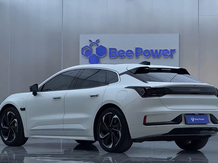 Фото 6 - Zeekr 001