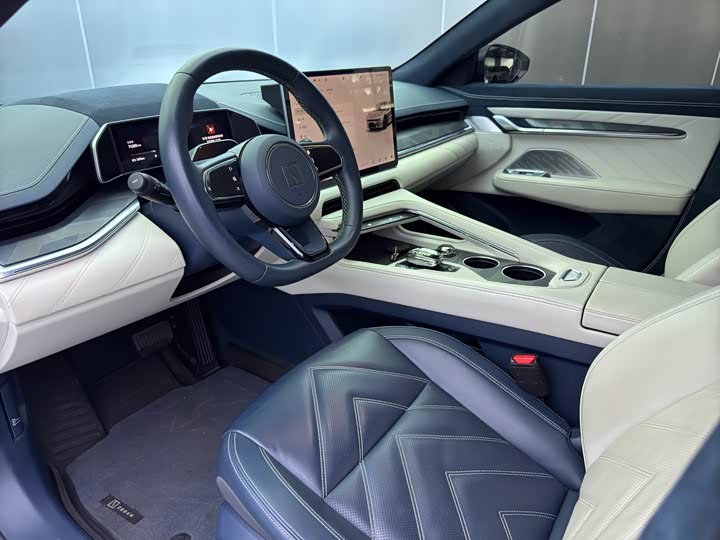 Фото 9 - Zeekr 001