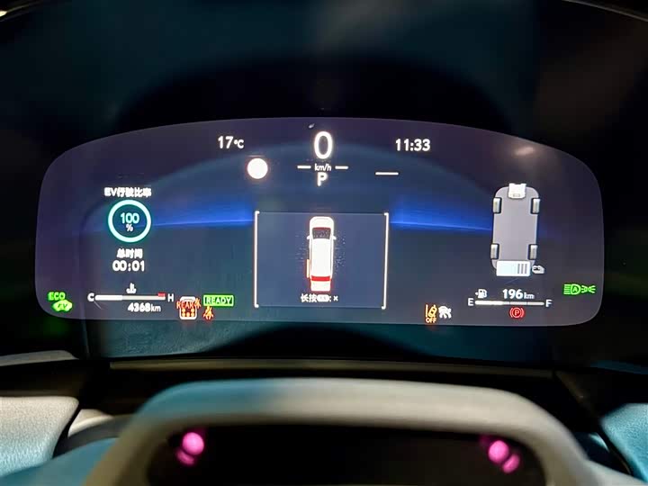 Фото 17 - Lexus LM