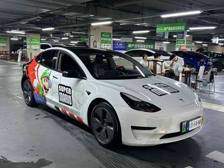 Фото 2 - Tesla Model 3