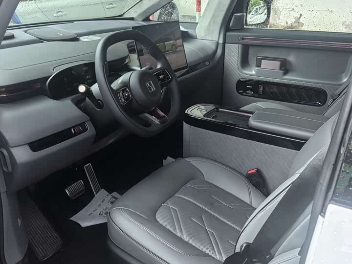 Фото 2 - Zeekr Mix