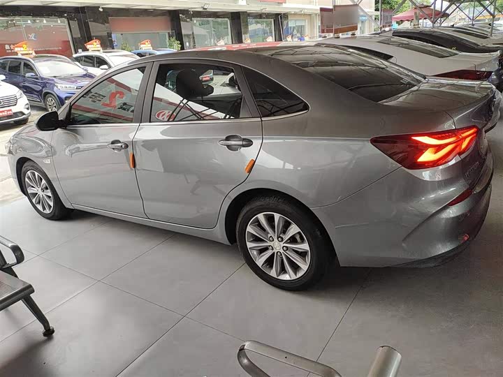 Фото 5 - Chevrolet Monza