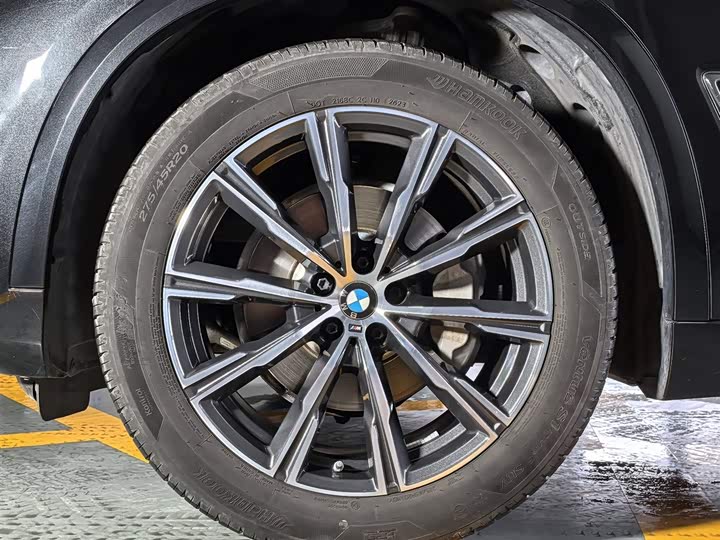 Фото 17 - BMW X5