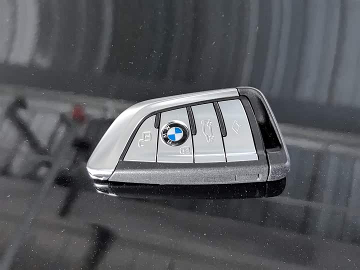 Фото 19 - BMW X5