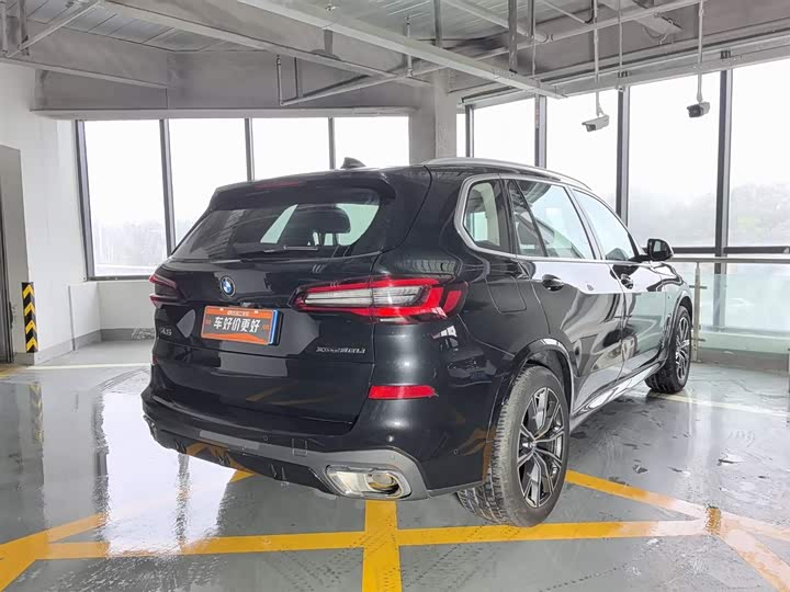 Фото 2 - BMW X5