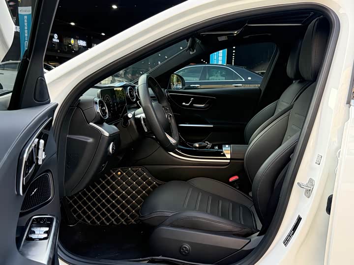 Фото 11 - Mercedes-Benz C-Class