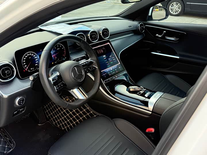 Фото 12 - Mercedes-Benz C-Class