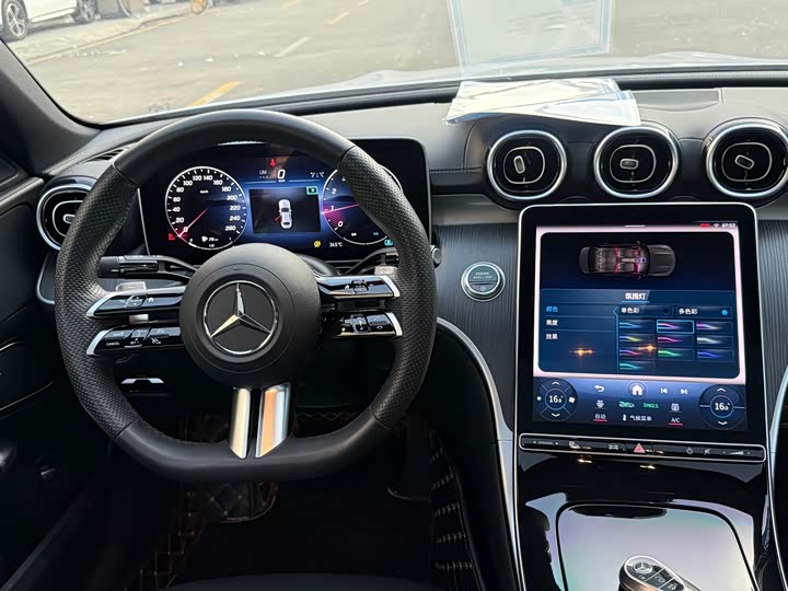 Фото 7 - Mercedes-Benz C-Class