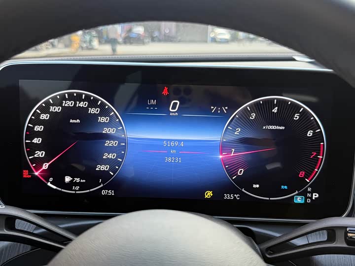 Фото 9 - Mercedes-Benz C-Class