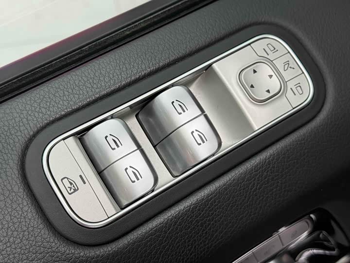 Фото 16 - Mercedes-Benz G-Class AMG