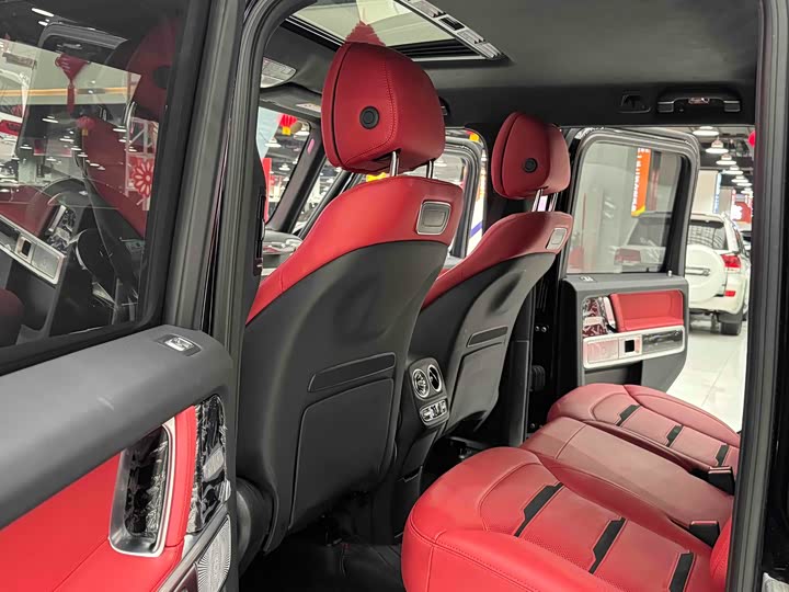 Фото 6 - Mercedes-Benz G-Class AMG