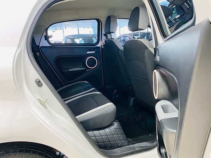 Photo 8 - Ora Black Cat