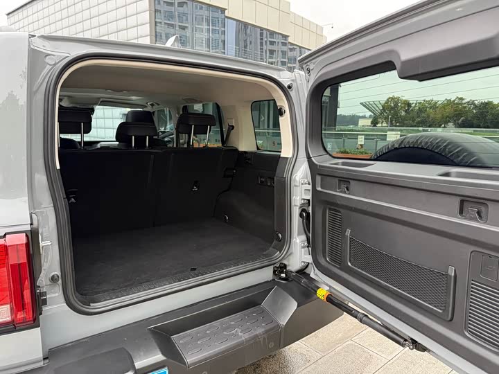 Фото 15 - Tank 300