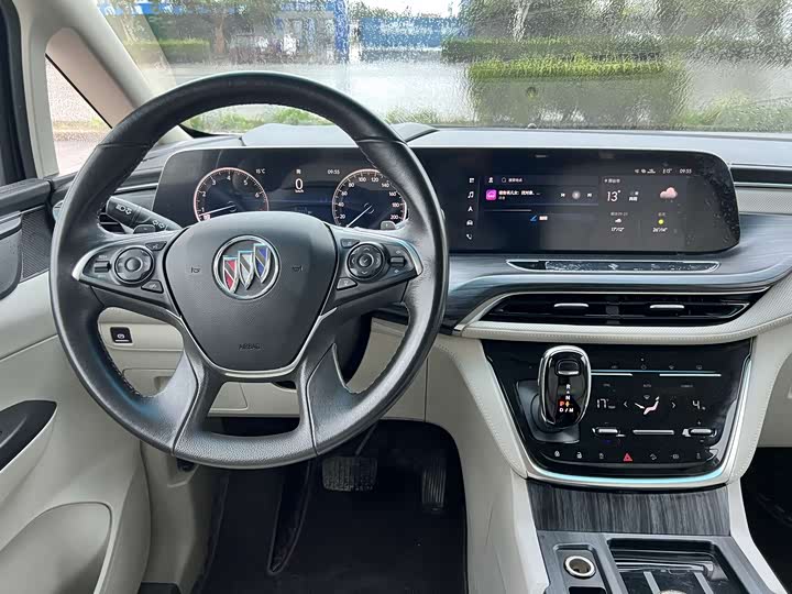 Фото 7 - Buick GL8 ES