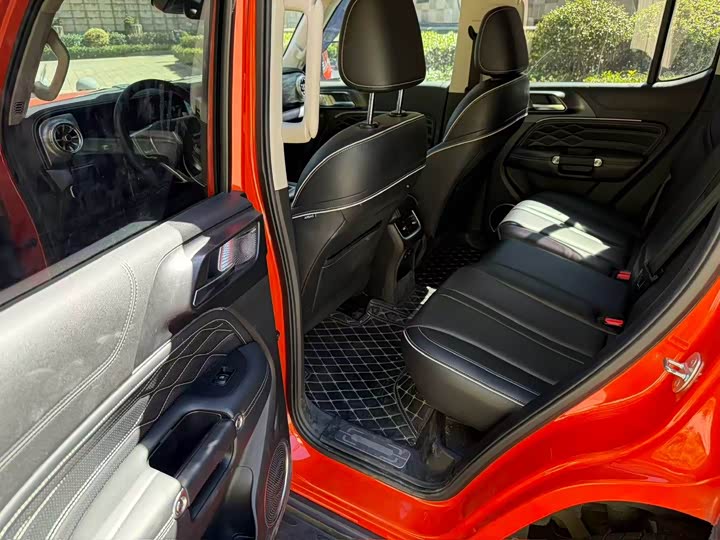 Фото 4 - Tank 300