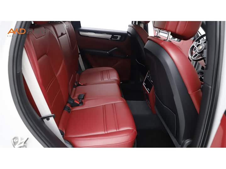 Фото 8 - Porsche Cayenne