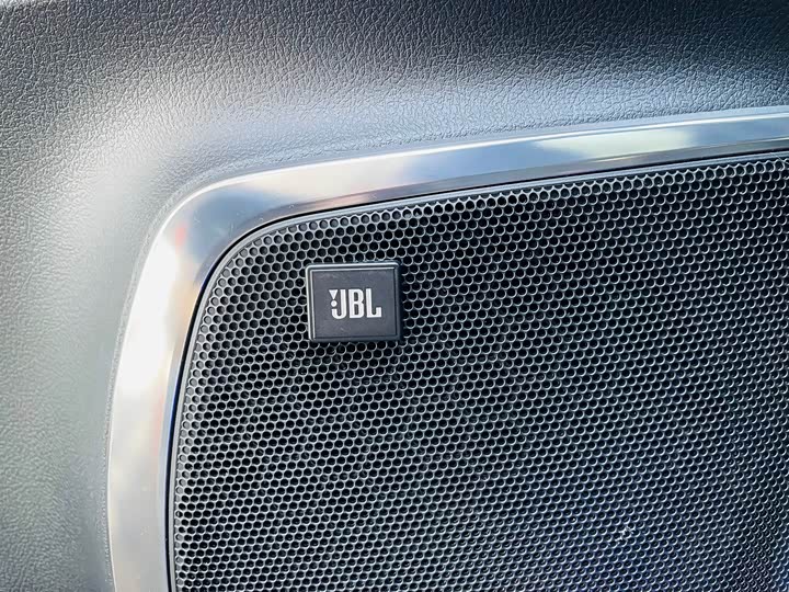 Фото 15 - Toyota Vellfire