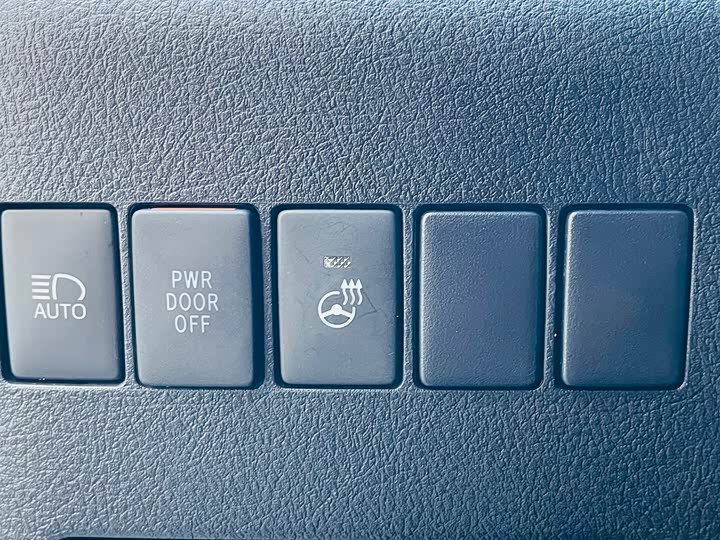 Фото 16 - Toyota Vellfire