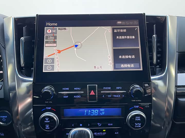 Фото 18 - Toyota Vellfire