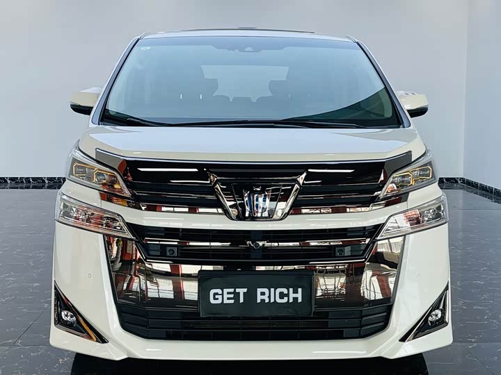 Фото 2 - Toyota Vellfire