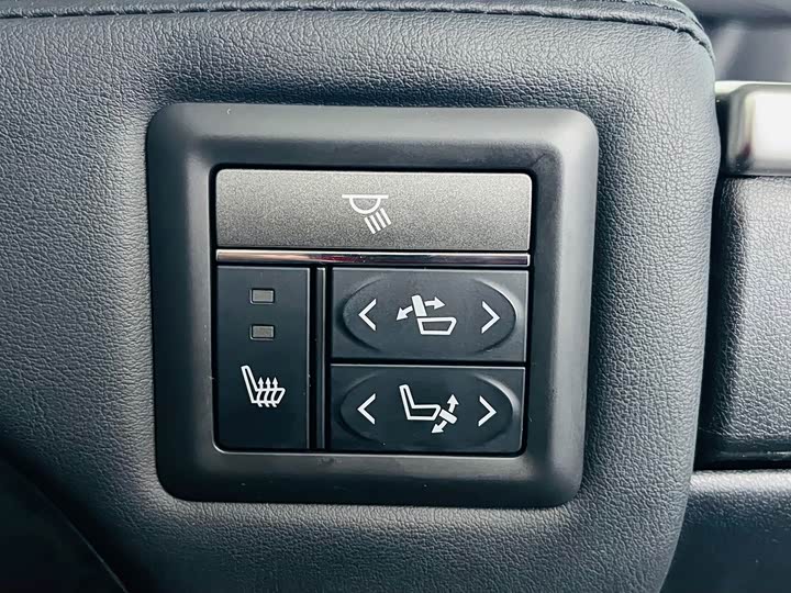 Фото 21 - Toyota Vellfire