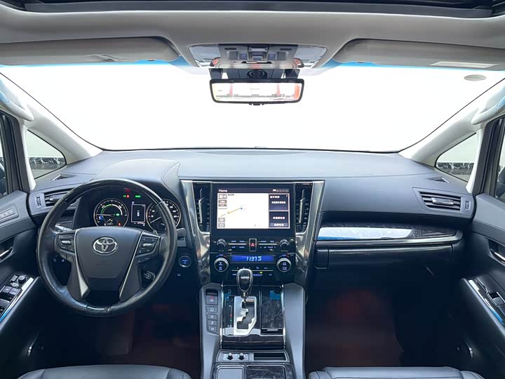 Фото 5 - Toyota Vellfire