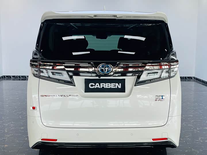 Фото 8 - Toyota Vellfire