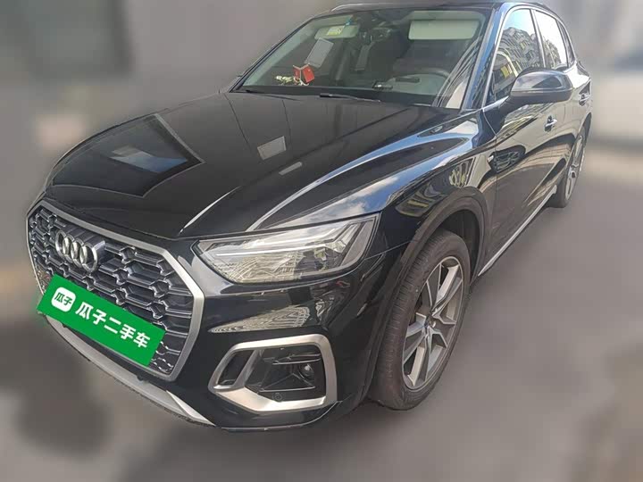 Фото 1 - Audi Q5L