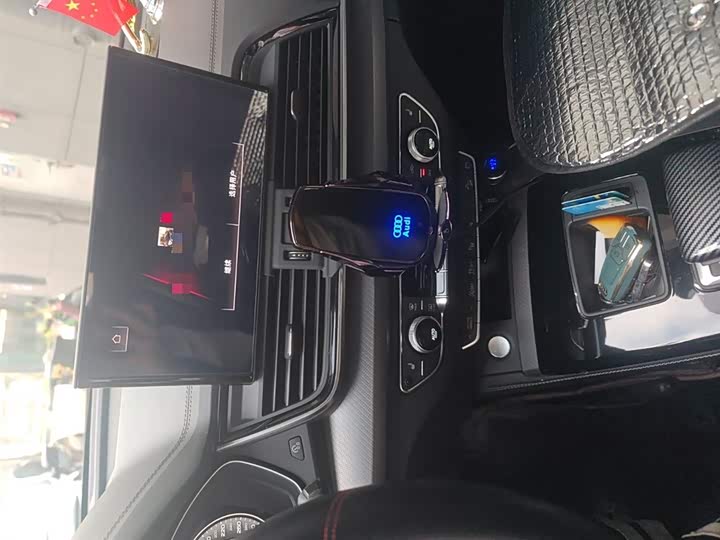 Фото 6 - Audi Q5L