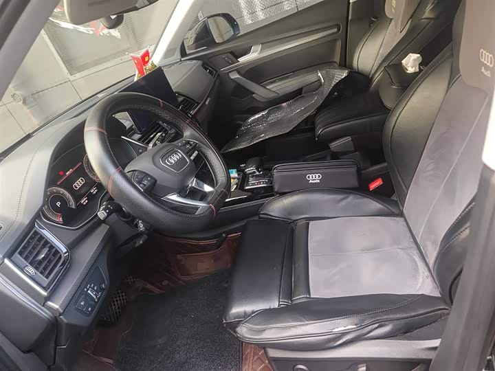 Фото 8 - Audi Q5L