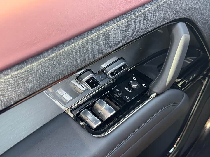 Фото 13 - Land Rover Range Rover Sport