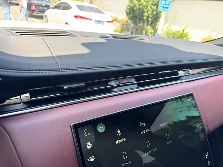 Фото 16 - Land Rover Range Rover Sport