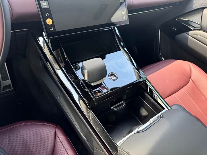 Фото 18 - Land Rover Range Rover Sport