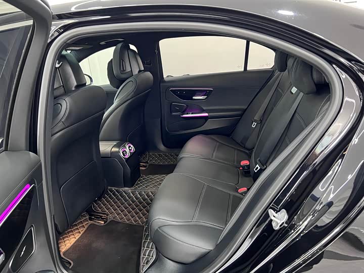 Фото 10 - Mercedes-Benz C-Class