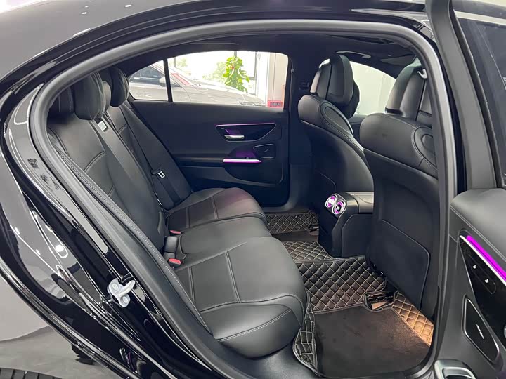 Фото 12 - Mercedes-Benz C-Class