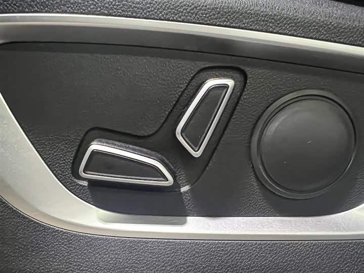 Фото 10 - Changan CS75 Plus