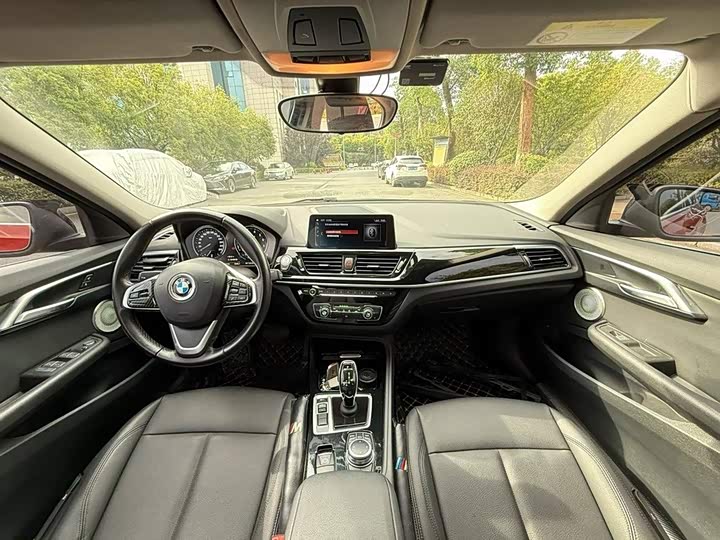 Фото 8 - BMW 1 Series