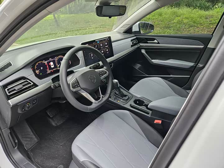 Фото 10 - Volkswagen Lavida