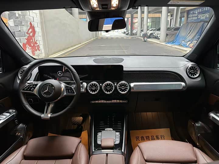 Фото 9 - Mercedes-Benz GLB-Class