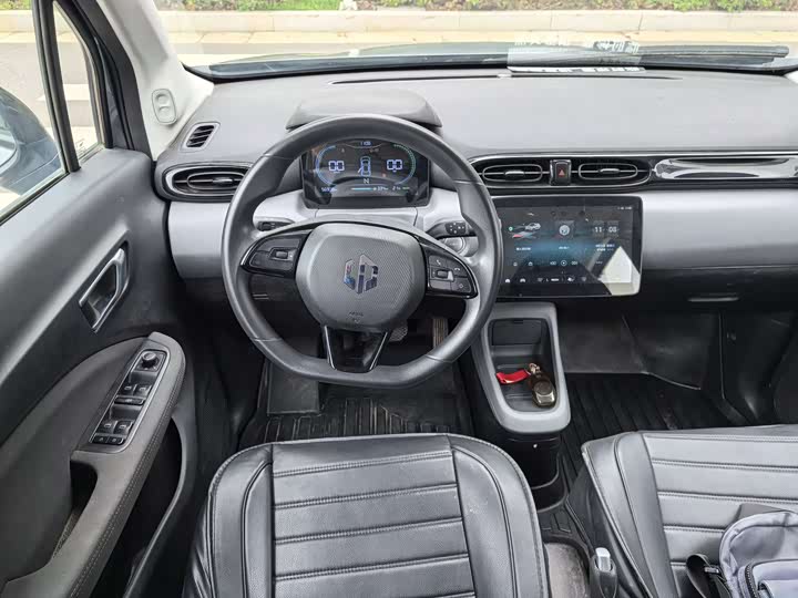 Фото 14 - Leapmotor T03