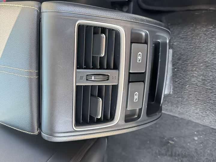 Фото 15 - Honda Accord