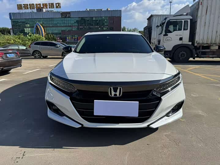 Фото 2 - Honda Accord