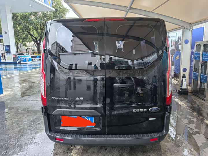 Фото 4 - Ford Transit