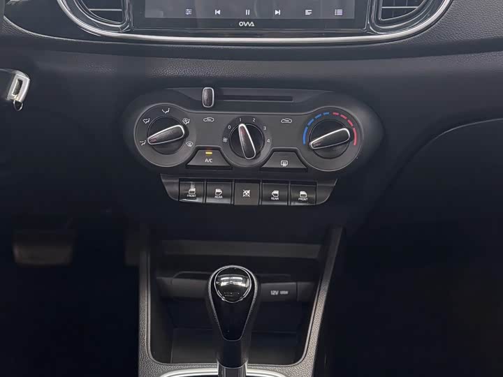 Фото 16 - Kia Pegas