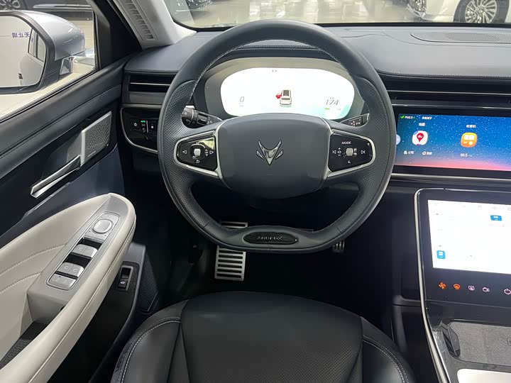 Фото 11 - BAIC Arcfox Alpha T