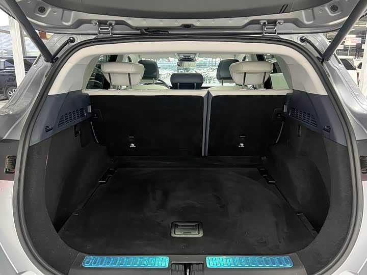 Фото 19 - BAIC Arcfox Alpha T