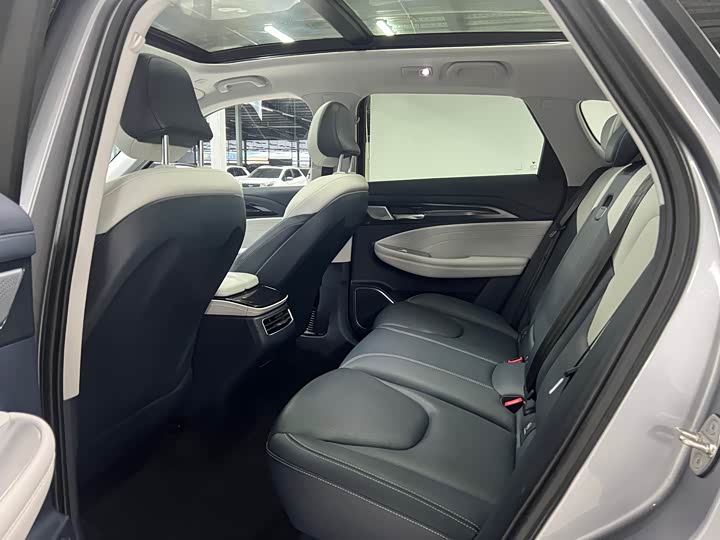 Фото 9 - BAIC Arcfox Alpha T