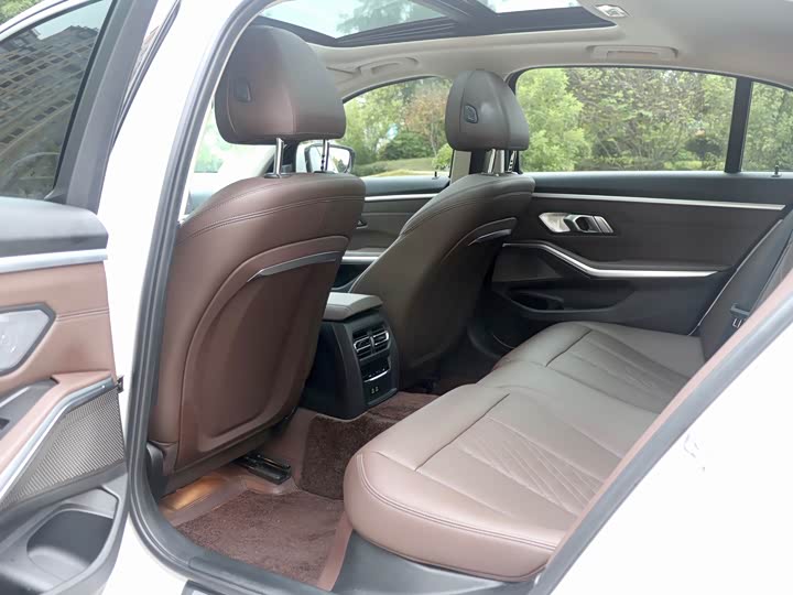 Фото 8 - BMW 3 Series