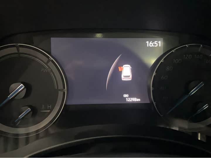 Фото 8 - Toyota Crown Kluger